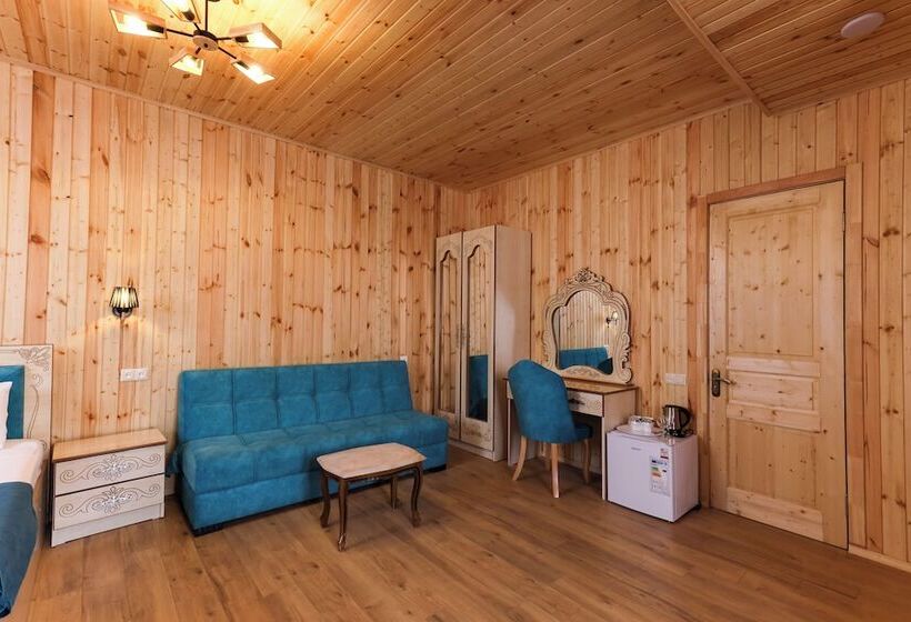 בית מלון כפרי Aeetes Palace