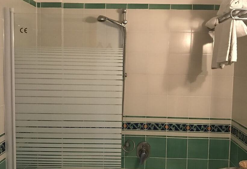 בית מלון כפרי Albatros