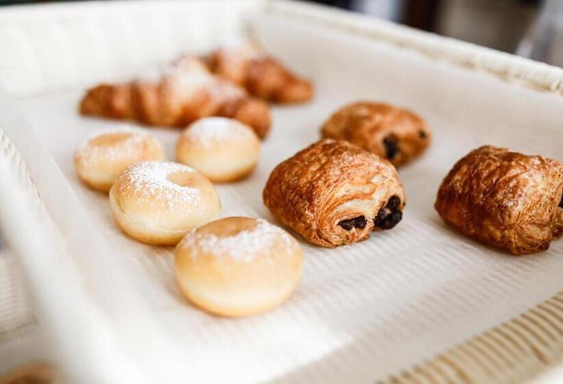 בית מלון כפרי Ariston