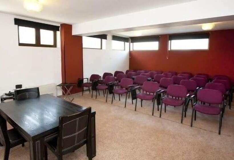 Avis Hotel By Ws Group