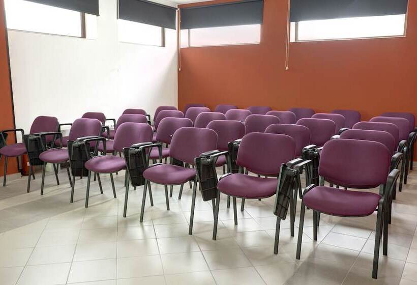 Avis Hotel By Ws Group