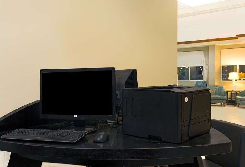 فندق Spark By Hilton Miami Doral