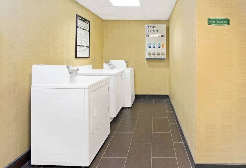 فندق Spark By Hilton Miami Doral