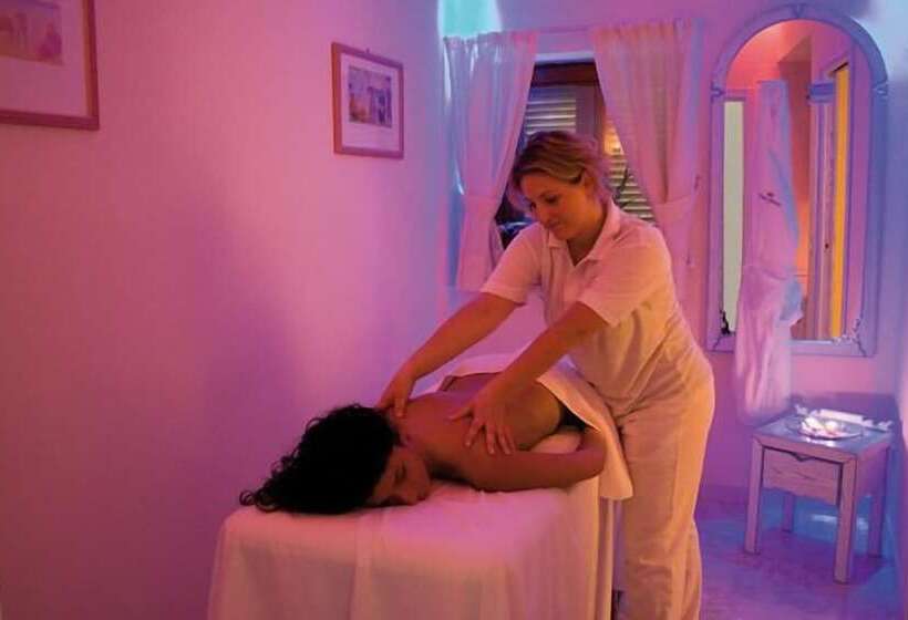 ホテル Bellevue Benessere & Relax