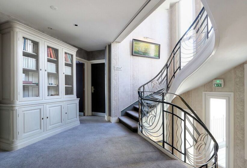 Отель Best Western Hôtel Brittany La Baule Centre & Plages