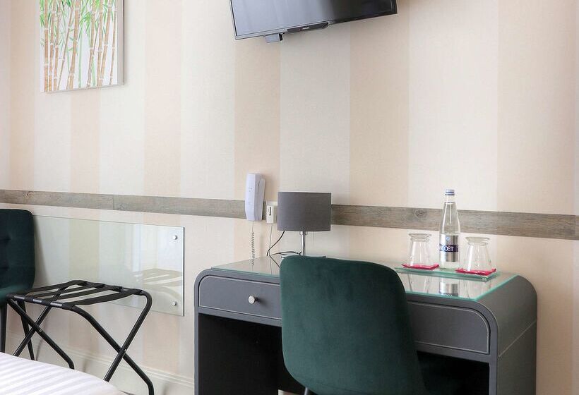 Отель Best Western Hôtel Brittany La Baule Centre & Plages