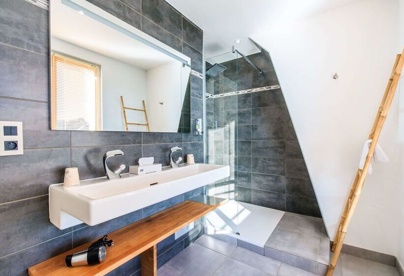 Best Western Hotel De La Plage Saint Marc Sur Mer