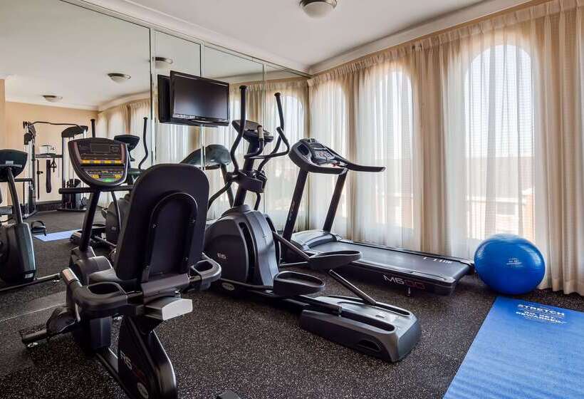 فندق Best Western Plus Avita Suites