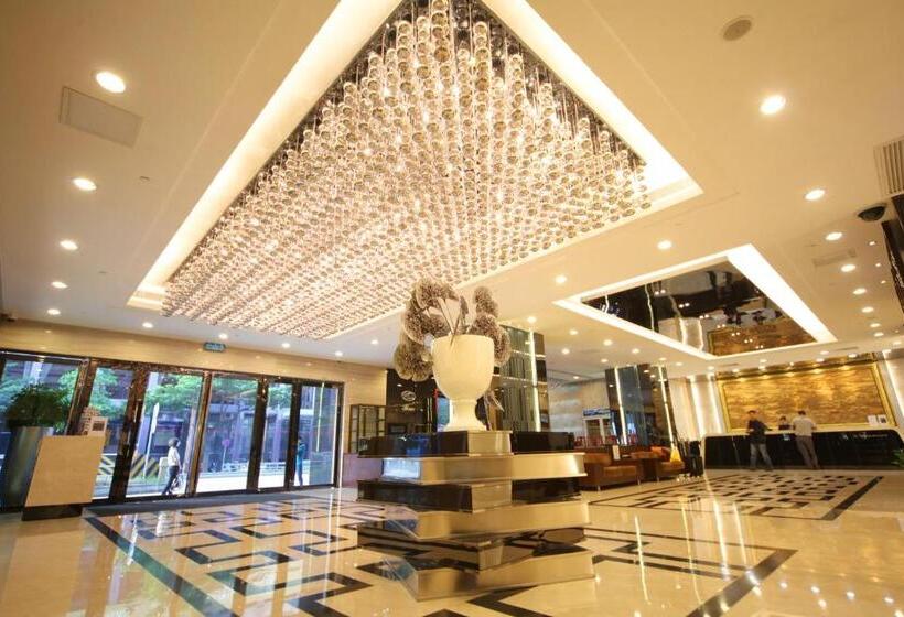 هتل Beverly Plaza