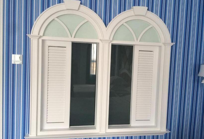 هتل Beverly Plaza