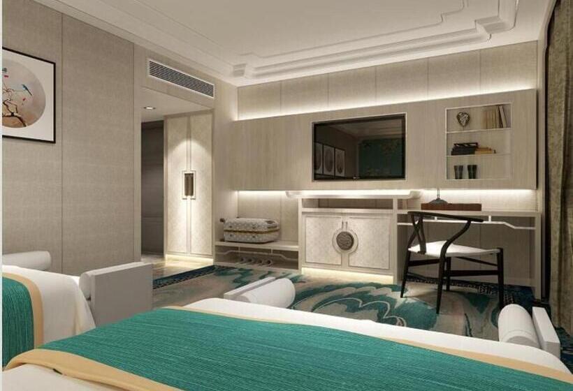 هتل Beverly Plaza