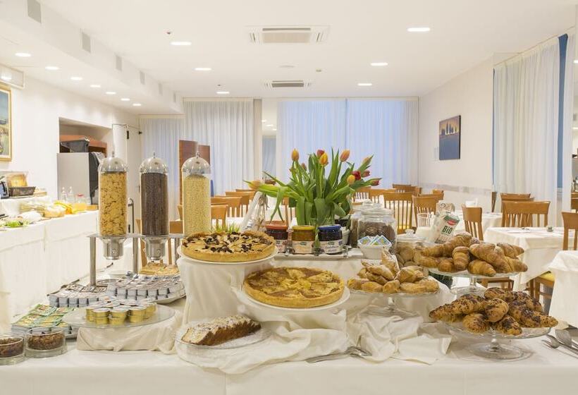 هتل Calypso Rimini Marina Centro