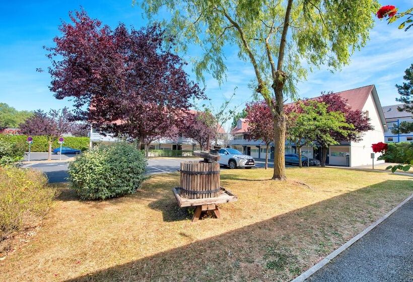 Отель Campanile Deauville  Saint Arnoult