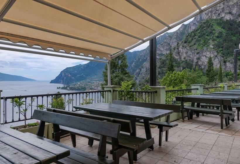 Отель Centro Vacanze La Limonaia