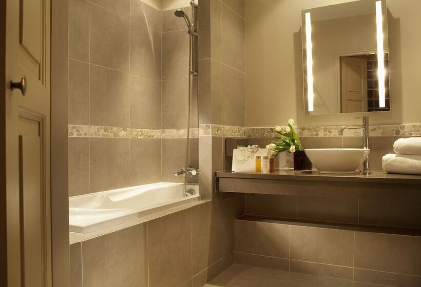 Отель Chateau De Villierslemahieu