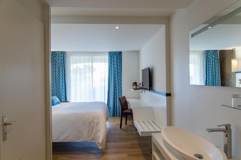 Отель Côté Thalasso Hôtel & Spa Marin