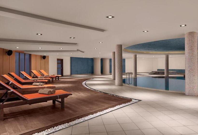 Delta Hotels Istanbul West