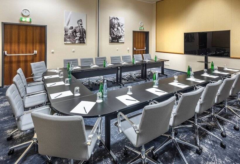 酒店 Courtyard By Marriott Prague Airport