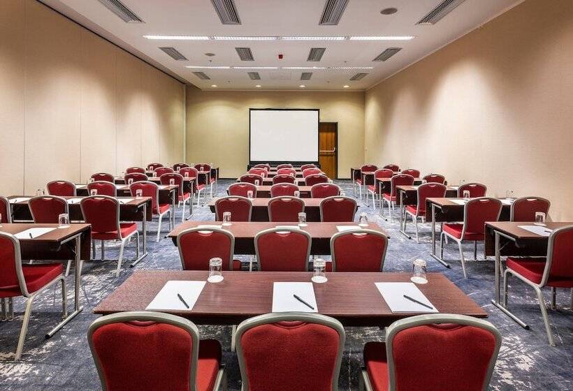 酒店 Courtyard By Marriott Prague Airport