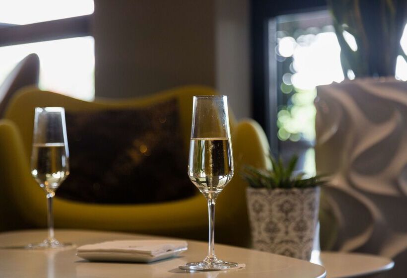 호텔 Domaine La Charpinière, The Originals Collection