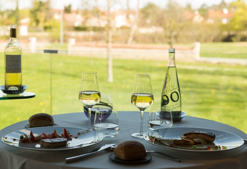 호텔 Domaine La Charpinière, The Originals Collection