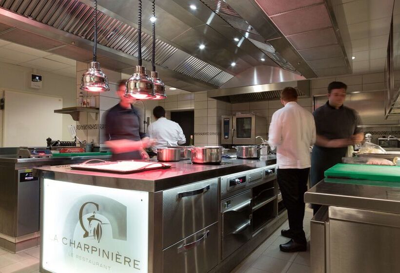 호텔 Domaine La Charpinière, The Originals Collection