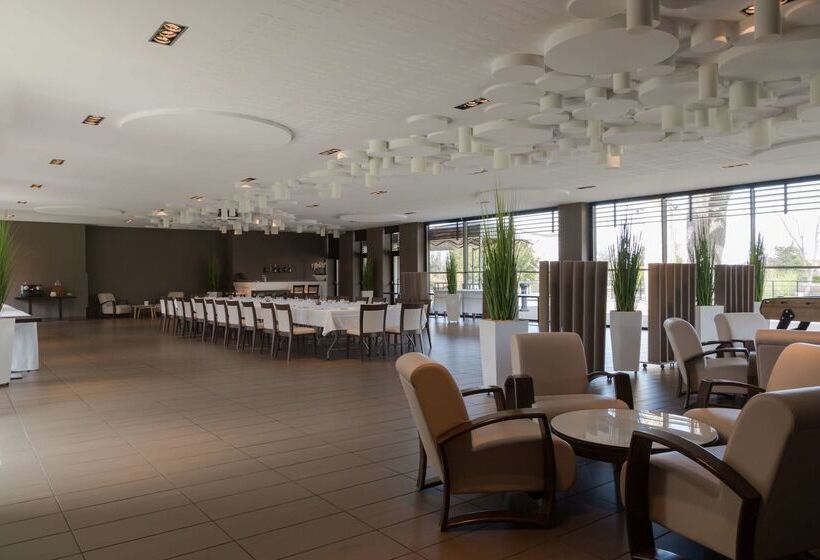 호텔 Domaine La Charpinière, The Originals Collection