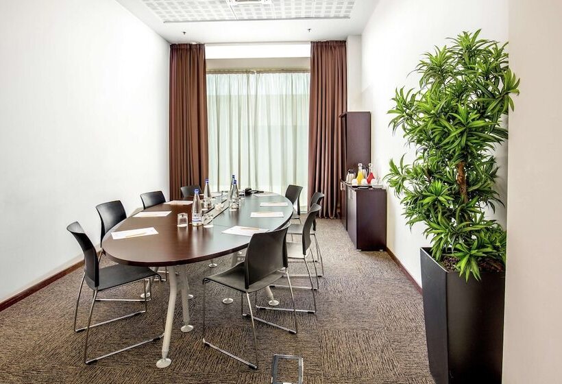 هتل Doubletree By Hilton Milan