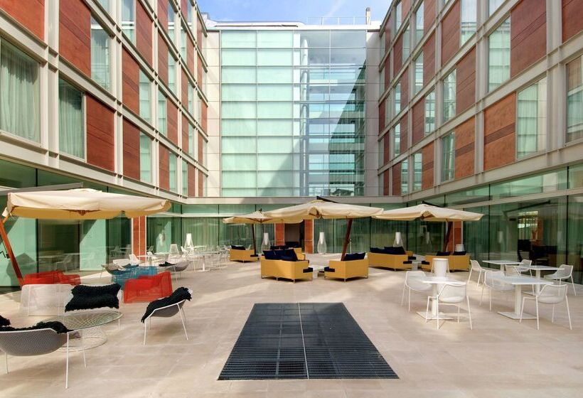 هتل Doubletree By Hilton Milan