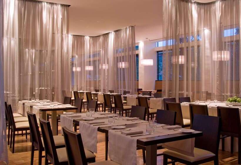 هتل Doubletree By Hilton Milan