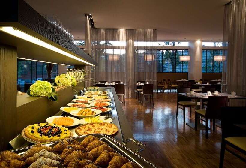 هتل Doubletree By Hilton Milan