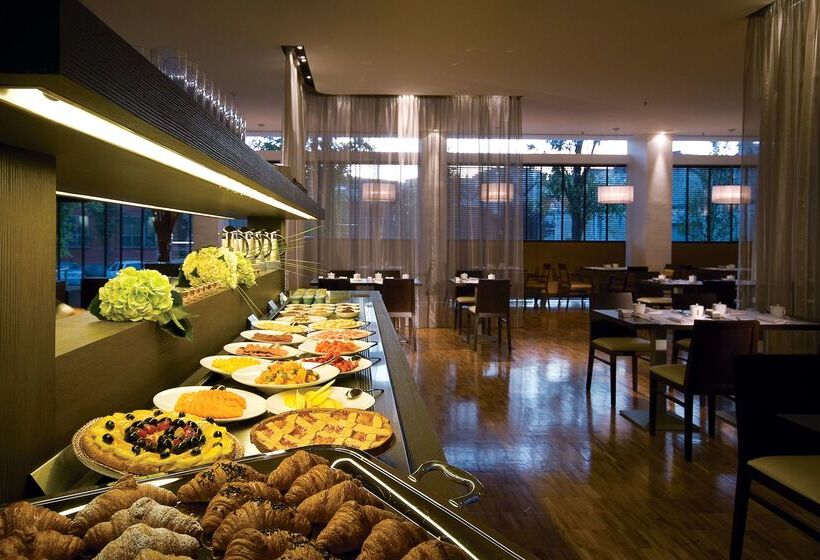 هتل Doubletree By Hilton Milan