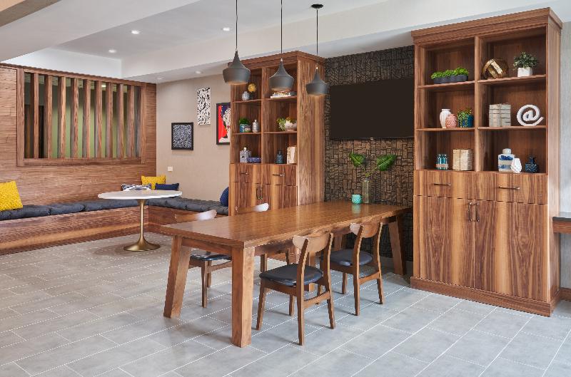 Отель Four Points By Sheraton Chicago Schaumburg