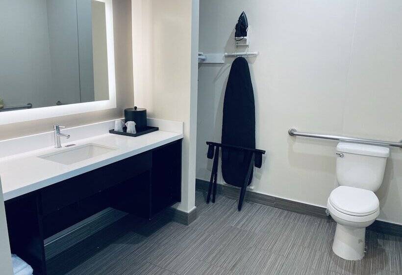 בית מלון כפרי Granada Inn