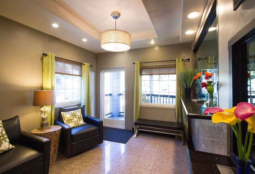 בית מלון כפרי Granada Inn