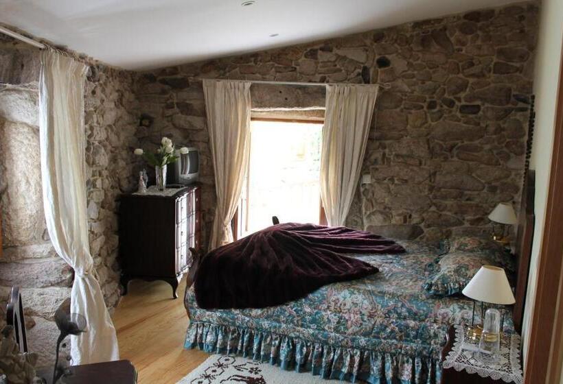 בית מלון כפרי Outros Tempos   Turismo De Aldeia