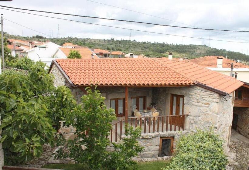 בית מלון כפרי Outros Tempos   Turismo De Aldeia