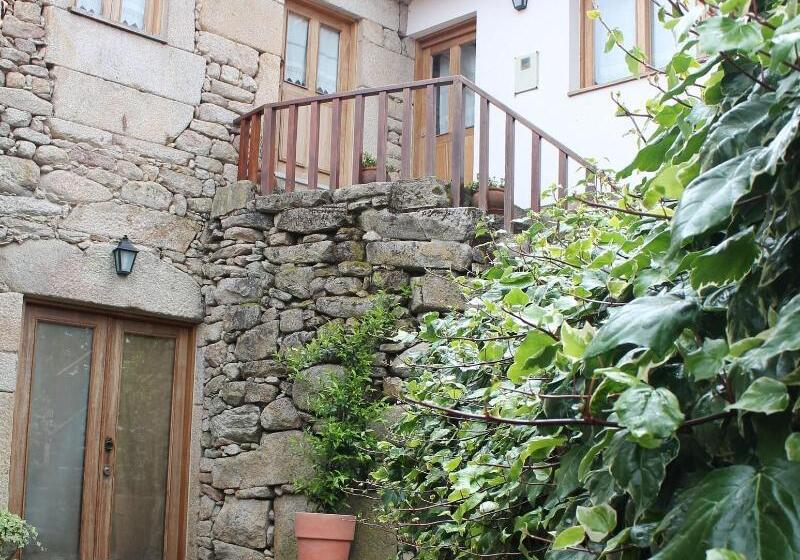 בית מלון כפרי Outros Tempos   Turismo De Aldeia