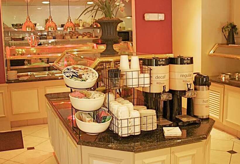 ホテル Hilton Garden Inn San Diego Del Mar