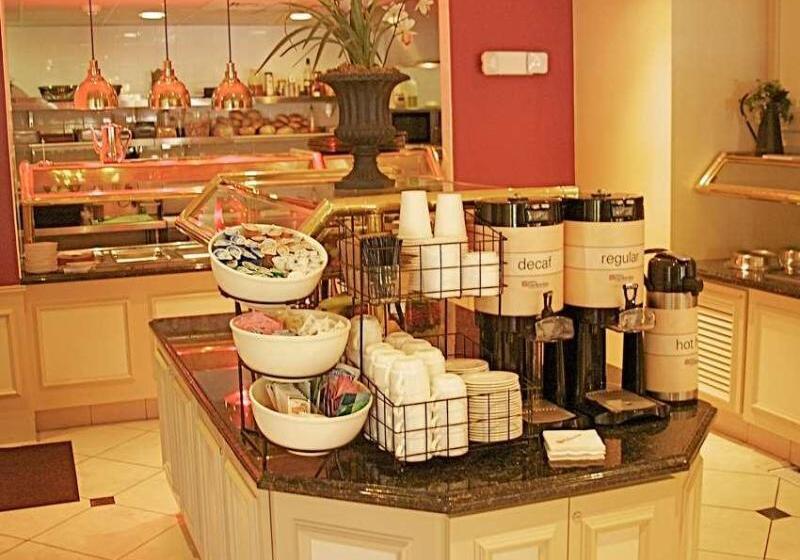 ホテル Hilton Garden Inn San Diego Del Mar