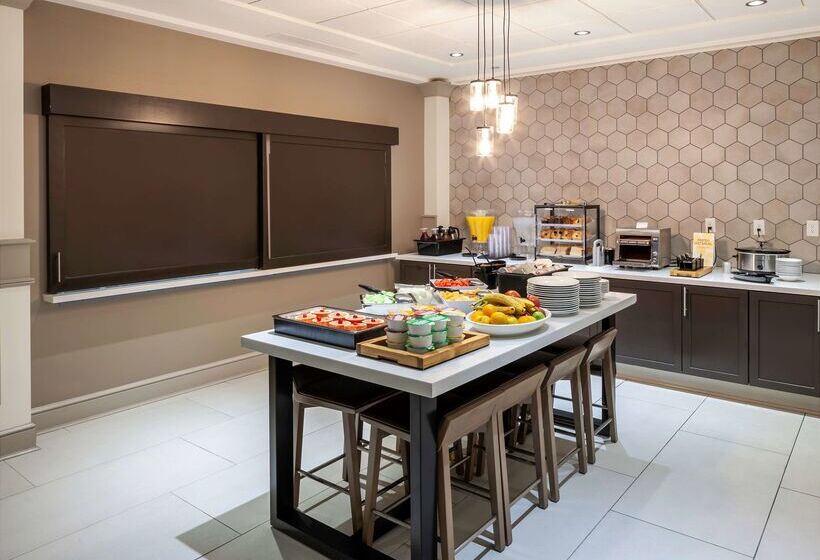 هتل Hilton Garden Inn San Diego  Rancho Bernardo