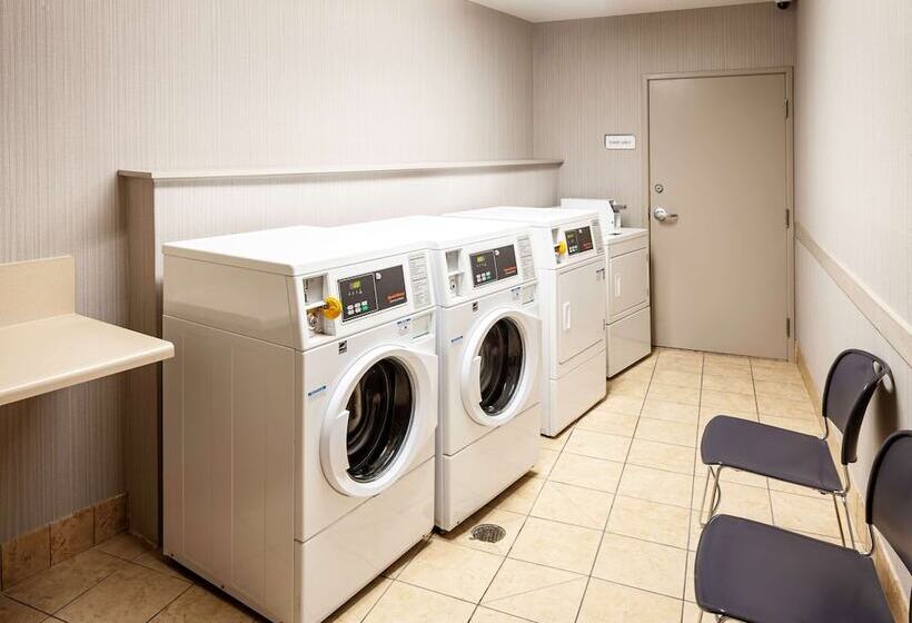 هتل Hilton Garden Inn San Diego  Rancho Bernardo