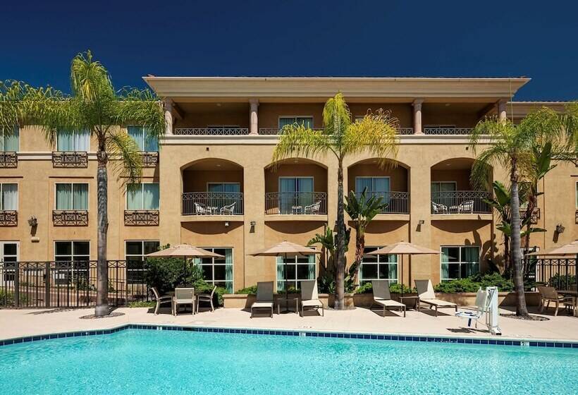 هتل Hilton Garden Inn San Diego  Rancho Bernardo