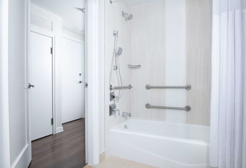 فندق Hilton Grand Vacations Club Las Palmeras Orlando