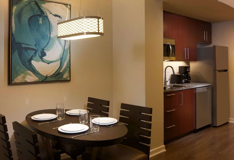 فندق Hilton Grand Vacations Club Las Palmeras Orlando