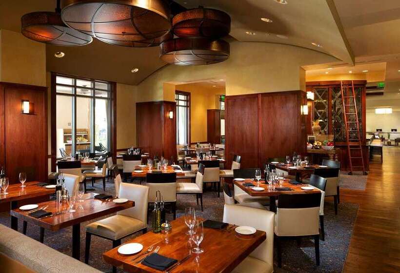 فندق Hilton Grand Vacations Club Las Palmeras Orlando