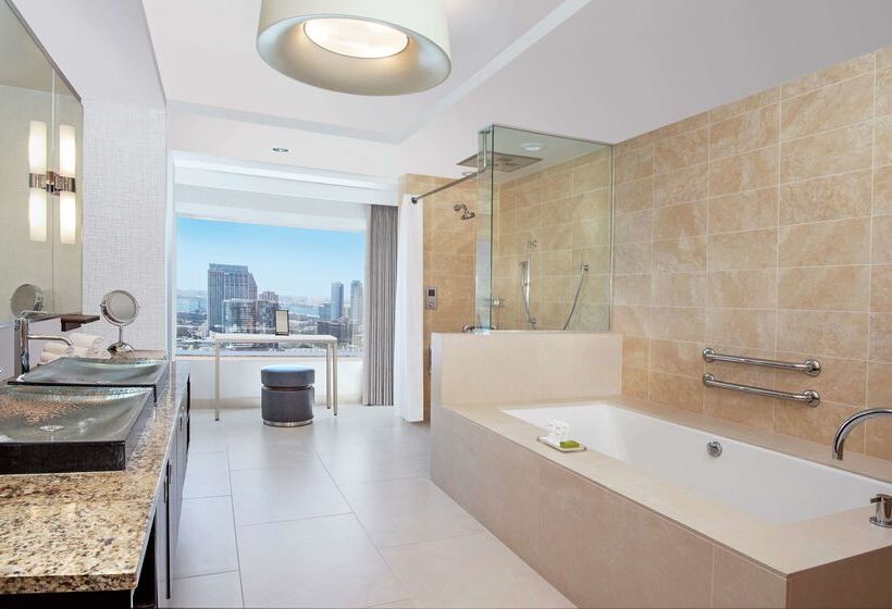 فندق Hilton San Diego Bayfront