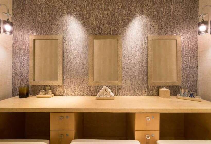 هتل Hilton San Diego Bayfront