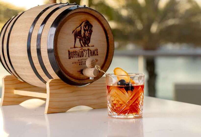 هتل Hilton San Diego Bayfront