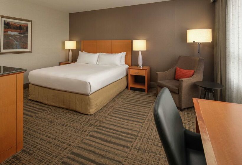 Отель Hilton Vancouver Washington